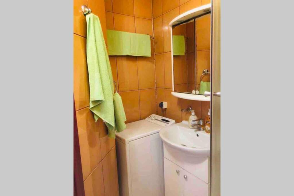 Super Central - Lovely One-Bedroom Apartment On Victoriei Avenue Bucureşti Ngoại thất bức ảnh