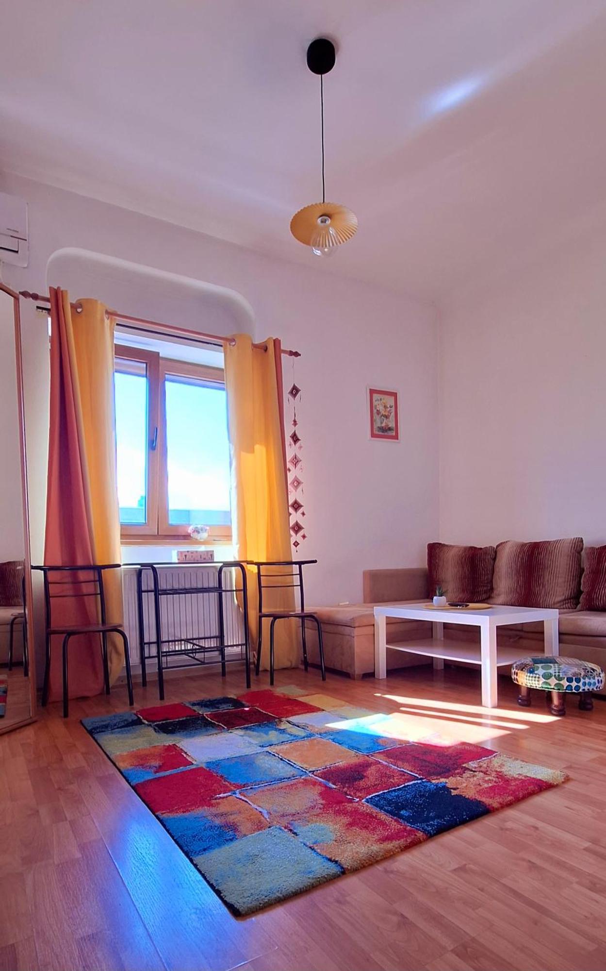Super Central - Lovely One-Bedroom Apartment On Victoriei Avenue Bucureşti Ngoại thất bức ảnh